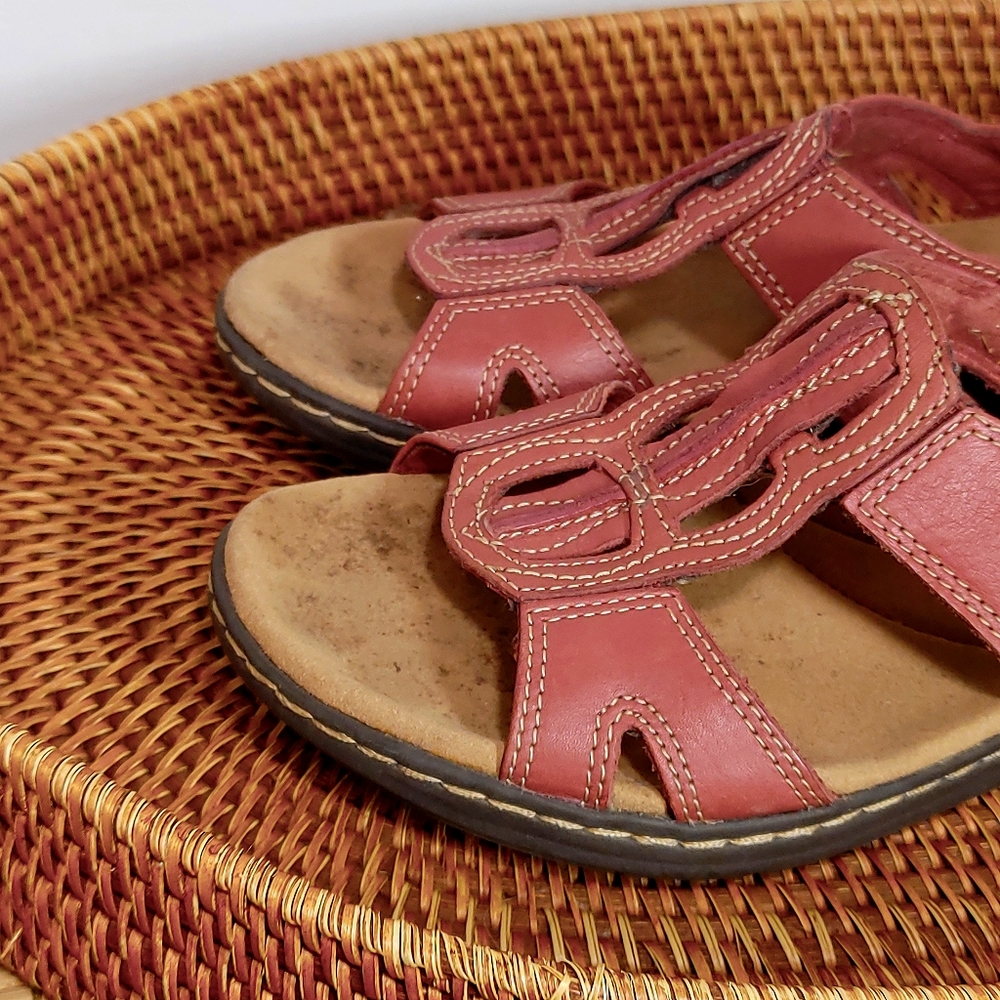 Clarks - Picture 7 of 8